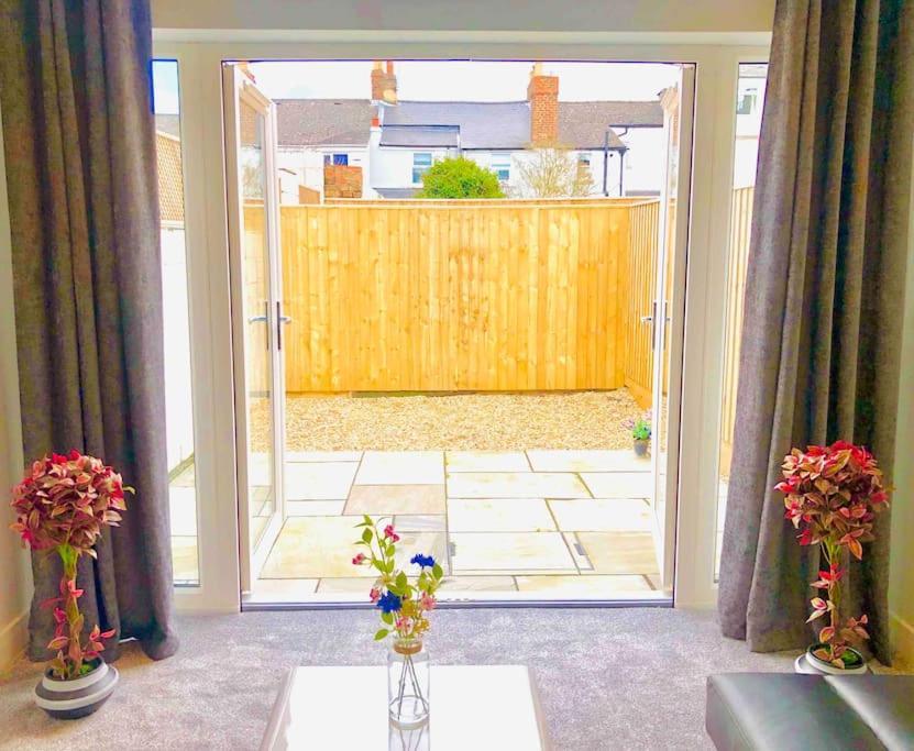 Centrally Situated House Plus Private Parking Cheltenham Exterior photo